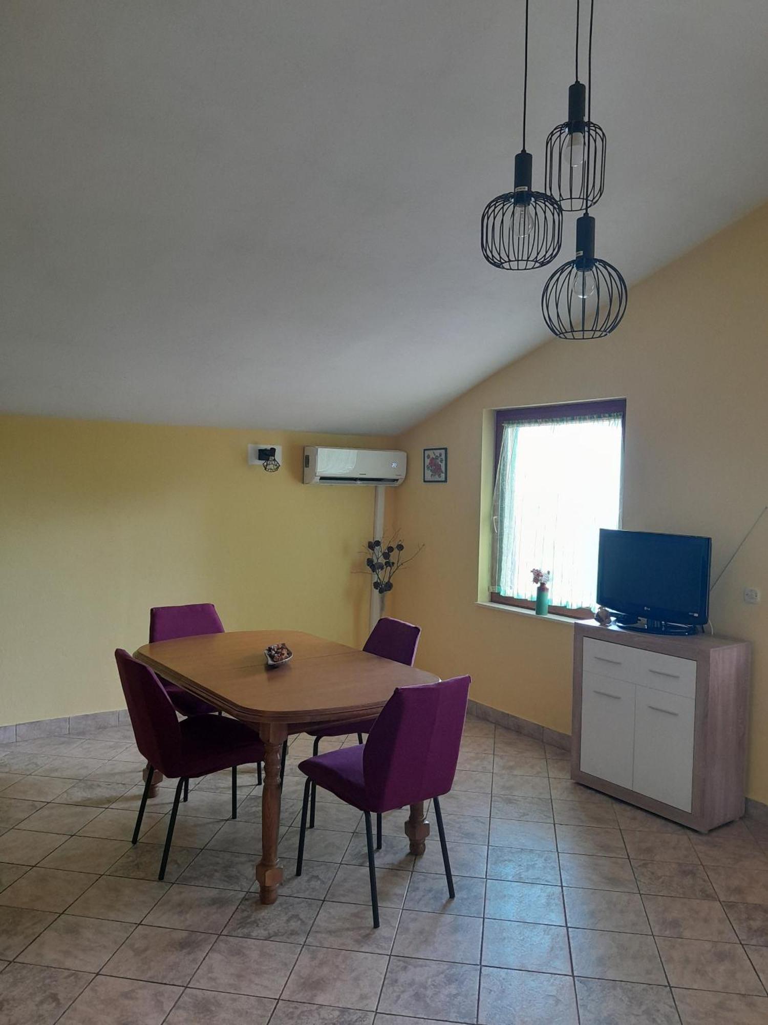 Apartments With A Parking Space Mudri Dolac, Hvar - 4043 Vrbanj Екстер'єр фото